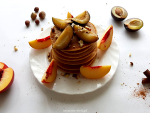 Read more about the article Pankejki jogurtowe z cynamonem i owocami